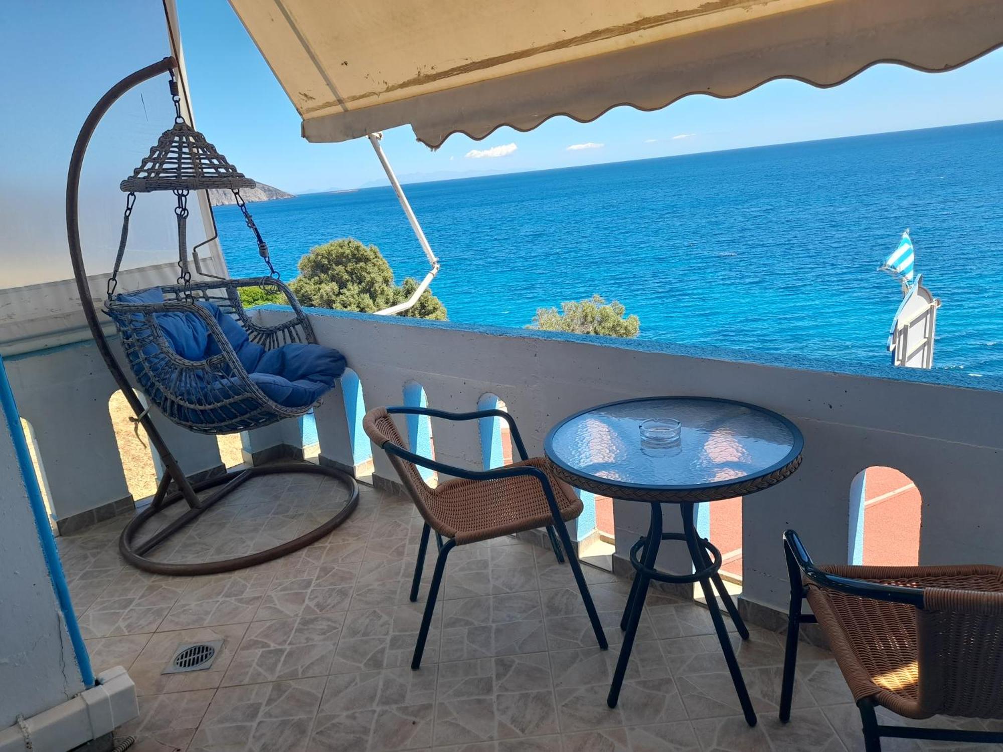 Delfini Aparthotel Akhladheri Luaran gambar