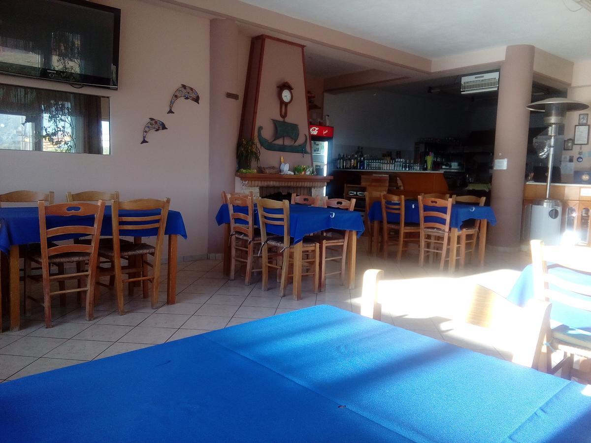 Delfini Aparthotel Akhladheri Luaran gambar